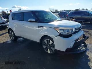 ✅ 2015 Kia Soul + • VIN: KNDJX3A50F7196856 • Lot: 43516751. Wystawiony na IAAI z przebiegiem 68 357 mil. Bezpłatny archiwum sprzedaży aukcyjnych z USA i szczegółowy raport historii pojazdu na DreamBid. Zdjęcie 1.
