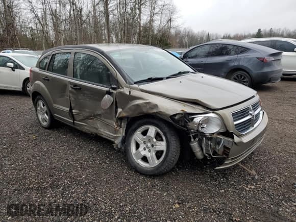 ✅ 2008 Dodge Caliber SXT • VIN: 1B3HB48B38D740383 • Лот: 81136764. Опубликован ранее на Copart с пробегом 328 821 миль. Бесплатный доступ к архиву аукционных продаж из США и подробный отчёт об истории автомобиля на DreamBid. Изображение 4.