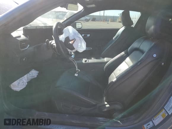 ✅ 2024 Ford Mustang GT Premium • VIN: 1FA6P8CF6R5435471 • Лот: 82641185. Опубликован ранее на Copart с пробегом 5 759 миль. Бесплатный доступ к архиву аукционных продаж из США и подробный отчёт об истории автомобиля на DreamBid. Изображение 7.