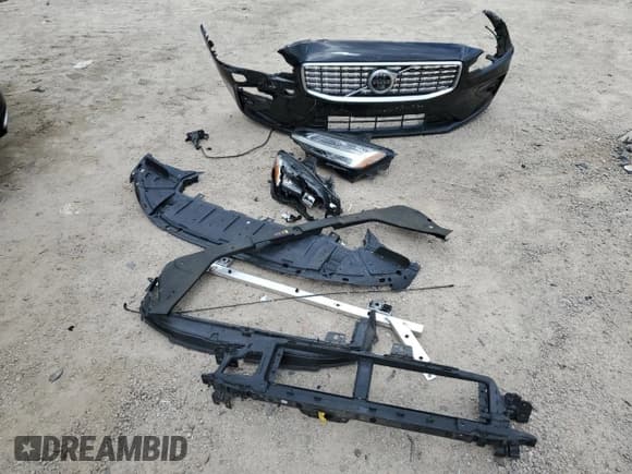 ✅ 2020 Volvo S60 R-Design • VIN: 7JRA22TM8LG037450 • Lot: 50994725. Listed on Copart with 68,111 mi. Free auction sales archive from the USA and detailed vehicle history report at DreamBid. Image 14.