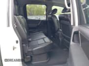 ✅ 2014 Nissan Titan Pro-4X • VIN: 1N6BA0ECXEN501915 • Lot: 42097967. Wystawiony na IAAI z przebiegiem 120 851 mil. Bezpłatny archiwum sprzedaży aukcyjnych z USA i szczegółowy raport historii pojazdu na DreamBid. Zdjęcie 8.