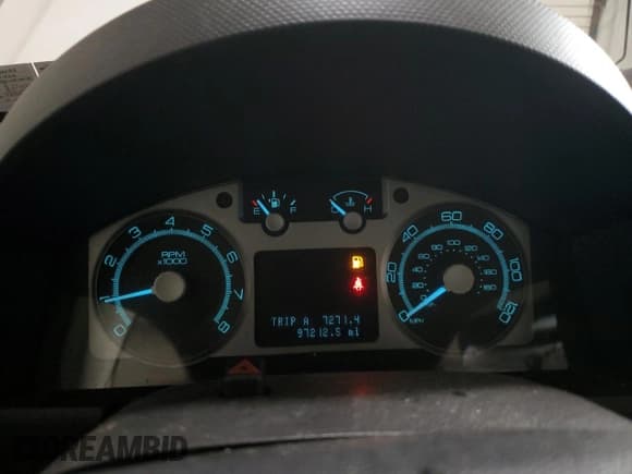 ✅ 2009 Mercury Mariner Premier • VIN: 4M2CU97G39KJ00498 • Lot: 60049555. Wystawiony na Copart z przebiegiem 97 212 mil. Bezpłatny archiwum sprzedaży aukcyjnych z USA i szczegółowy raport historii pojazdu na DreamBid. Zdjęcie 9.