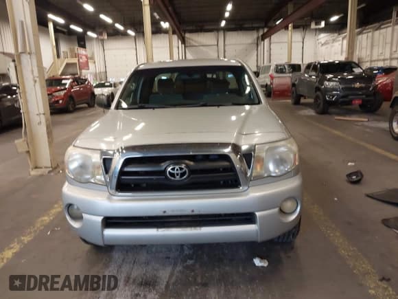 ✅ 2008 Toyota Tacoma • VIN: 5TETX22N28Z573149 • Lot: 43603771. Listed on IAAI with 117,504 mi. Free auction sales archive from the USA and detailed vehicle history report at DreamBid. Image 13.