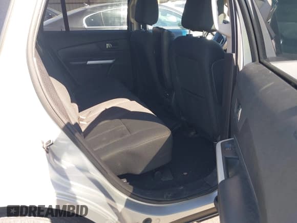 ✅ 2012 Ford Edge SE • VIN: 2FMDK3GC0CBA53647 • Lot: 43320943. Wystawiony na IAAI z przebiegiem 226 541 mil. Bezpłatny archiwum sprzedaży aukcyjnych z USA i szczegółowy raport historii pojazdu na DreamBid. Zdjęcie 8.