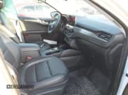 ✅ 2022 Ford Escape Titanium Hybrid • VIN: 1FMCU9DZ1NUA37682 • Лот: 41244652. Опубликован ранее на IAAI с пробегом 49 433 миль. Бесплатный доступ к архиву аукционных продаж из США и подробный отчёт об истории автомобиля на DreamBid. Изображение 5.