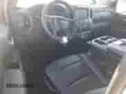 2023 Chevrolet Silverado 1500 Work Truck z VIN 3GCNAAEK5PG364567, wystawiony jako Copart lot #91125755 z przebiegiem 226 332 mil mil oraz Czysty tytuł • Clean title. Historia ofert i sprzedaży dostępna na DreamBid. Obrazek 8.