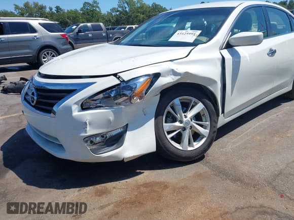 ✅ 2013 Nissan Altima SV • VIN: 1N4AL3AP0DN435818 • Lot: 43125991. Listed on IAAI with 196,551 mi. Free auction sales archive from the USA and detailed vehicle history report at DreamBid. Image 6.