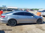 ✅ 2019 Volkswagen Arteon SE R-Line • VIN: WVWFR7AN9KE030994 • Lot: 42493337. Wystawiony na IAAI z przebiegiem 150 648 mil. Bezpłatny archiwum sprzedaży aukcyjnych z USA i szczegółowy raport historii pojazdu na DreamBid. Zdjęcie 13.