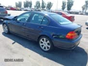 ✅ 2002 BMW 3 Series 325i • VIN: WBAEV33432KL75084 • Lot: 42956390. Wystawiony na IAAI z przebiegiem 189 449 mil. Bezpłatny archiwum sprzedaży aukcyjnych z USA i szczegółowy raport historii pojazdu na DreamBid. Zdjęcie 3.