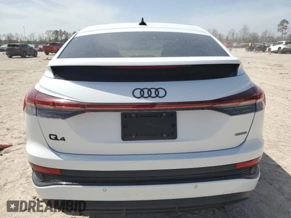 ✅ 2024 Audi Q4 e-tron Sportback Prestige • VIN: WA14UBFZ3RP075524 • Лот: 48507055. Опубликован ранее на Copart с пробегом 5 223 миль. Бесплатный доступ к архиву аукционных продаж из США и подробный отчёт об истории автомобиля на DreamBid. Изображение 6.