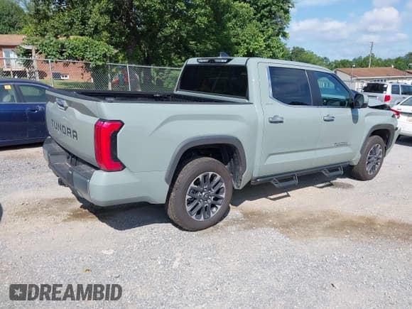 ✅ 2025 Toyota Tundra Limited • VIN: 5TFJA5DB8SX258142 • Лот: 42491306. Опубликован ранее на IAAI с пробегом 13 832 миль. Бесплатный доступ к архиву аукционных продаж из США и подробный отчёт об истории автомобиля на DreamBid. Изображение 4.