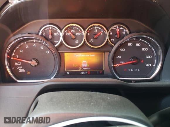 ✅ 2022 Chevrolet Silverado 1500 LT • VIN: 1GCPWCED5NZ105212 • Lot: 75693754. Wystawiony na Copart z przebiegiem 32 937 mil. Bezpłatny archiwum sprzedaży aukcyjnych z USA i szczegółowy raport historii pojazdu na DreamBid. Zdjęcie 9.