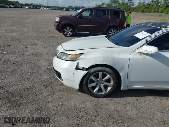 ✅ 2013 Acura TL • VIN: 19UUA8F21DA016926 • Lot: 42576107. Listed on IAAI with 170,073 mi. Free auction sales archive from the USA and detailed vehicle history report at DreamBid. Image 17.