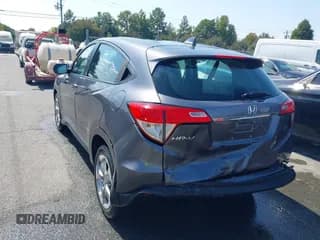 ✅ 2020 Honda HR-V LX • VIN: 3CZRU5H3XLM713068 • Lot: 43270288. Wystawiony na IAAI z przebiegiem 86 037 mil. Bezpłatny archiwum sprzedaży aukcyjnych z USA i szczegółowy raport historii pojazdu na DreamBid. Zdjęcie 3.