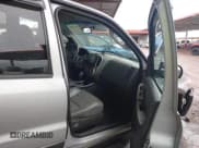 ✅ 2006 Ford Escape XLT • VIN: 1FMYU03136KA41436 • Lot: 43741102. Wystawiony na IAAI z przebiegiem 115 499 mil. Bezpłatny archiwum sprzedaży aukcyjnych z USA i szczegółowy raport historii pojazdu na DreamBid. Zdjęcie 5.