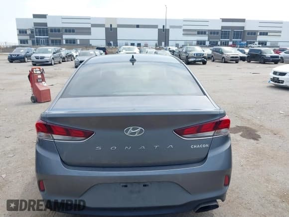 ✅ 2019 Hyundai Sonata Sport • VIN: 5NPE34AF6KH809466 • Lot: 43168000. Listed on IAAI with 88,096 mi. Free auction sales archive from the USA and detailed vehicle history report at DreamBid. Image 16.