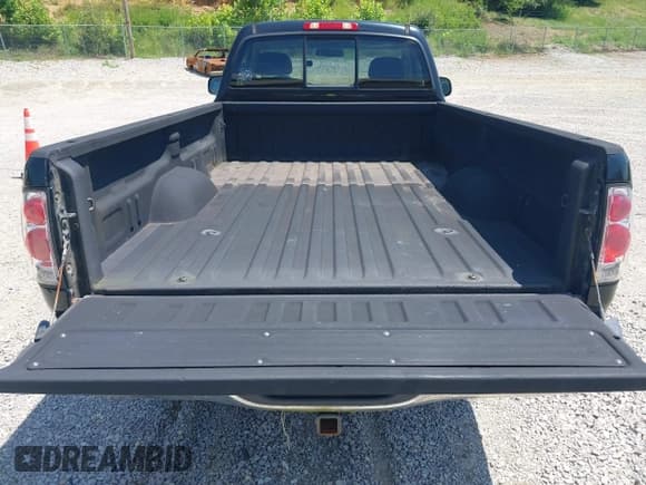 ✅ 2003 Toyota Tundra SR5 • VIN: 5TBKT44173S339763 • Lot: 42797550. Wystawiony na IAAI z przebiegiem 142 884 mil. Bezpłatny archiwum sprzedaży aukcyjnych z USA i szczegółowy raport historii pojazdu na DreamBid. Zdjęcie 8.