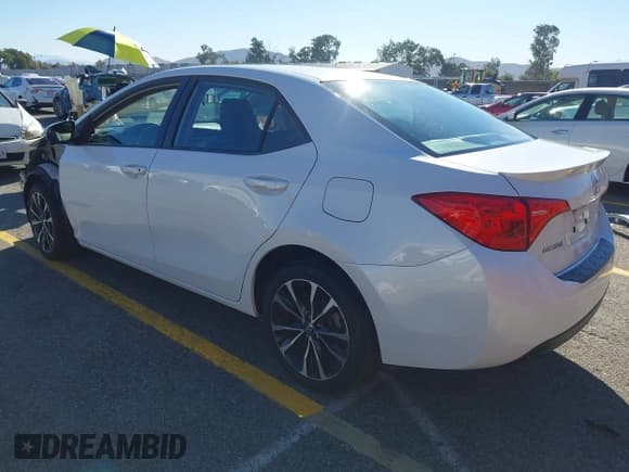 ✅ 2018 Toyota Corolla SE • VIN: 5YFBURHE9JP842554 • Lot: 43774951. Listed on IAAI with 115,441 mi. Free auction sales archive from the USA and detailed vehicle history report at DreamBid. Image 3.