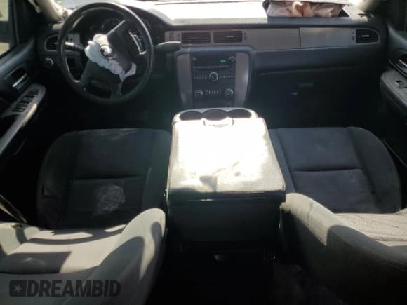 ✅ 2009 Chevrolet Suburban LS • VIN: 1GNFC16J99R225928 • Лот: 54547305. Опубликован ранее на Copart с пробегом 203 556 миль. Бесплатный доступ к архиву аукционных продаж из США и подробный отчёт об истории автомобиля на DreamBid. Изображение 8.