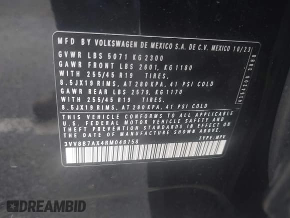 ✅ 2024 Volkswagen Tiguan SE R-Line Black • VIN: 3VV8B7AX4RM048758 • Lot: 42523725. Wystawiony na IAAI z przebiegiem 14 415 mil. Bezpłatny archiwum sprzedaży aukcyjnych z USA i szczegółowy raport historii pojazdu na DreamBid. Zdjęcie 9.