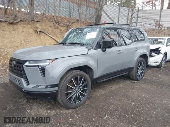 ✅ 2024 Lexus GX 550 Luxury • VIN: JTJVBCDX5R5007435 • Lot: 41908140. Wystawiony na IAAI z przebiegiem 10 147 mil. Bezpłatny archiwum sprzedaży aukcyjnych z USA i szczegółowy raport historii pojazdu na DreamBid. Zdjęcie 2.