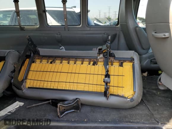 ✅ 2014 GMC Savana 1LT • VIN: 1GKS8CF41E1151626 • Lot: 62390985. Wystawiony na Copart z przebiegiem 245 089 mil. Bezpłatny archiwum sprzedaży aukcyjnych z USA i szczegółowy raport historii pojazdu na DreamBid. Zdjęcie 11.