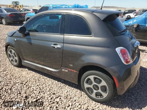 ✅ 2017 FIAT 500e • VIN: 3C3CFFGE9HT625290 • Lot: 71794424. Listed on Copart with 31,857 mi. Free auction sales archive from the USA and detailed vehicle history report at DreamBid. Image 2.