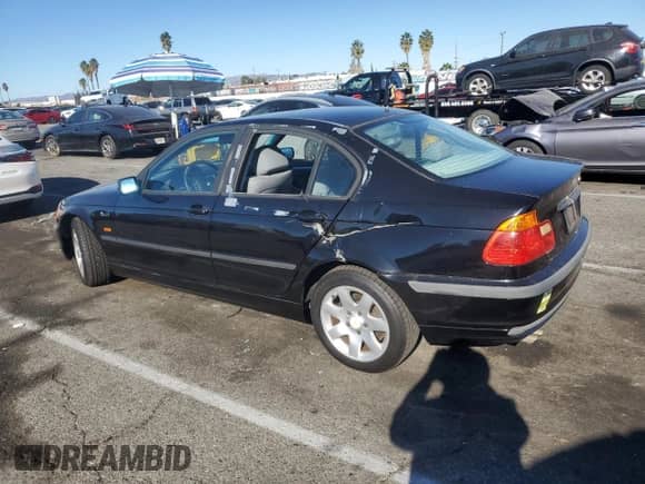 1999 BMW 3 Series 323i с VIN WBAAM3331XKC56081, выставлен на аукционе Copart как лот 82767554 с пробегом 92 916 миль миль и Списание • Salvage title. История ставок и продаж доступна на DreamBid. Изображение 2.