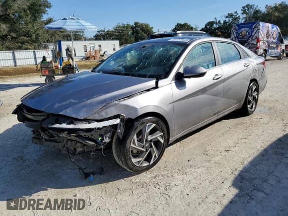 ✅ 2025 Hyundai Elantra SEL Convenience • VIN: KMHLS4DG7SU867120 • Lot: 93107545. Listed on Copart with 33,345 mi. Free auction sales archive from the USA and detailed vehicle history report at DreamBid. Image 1.