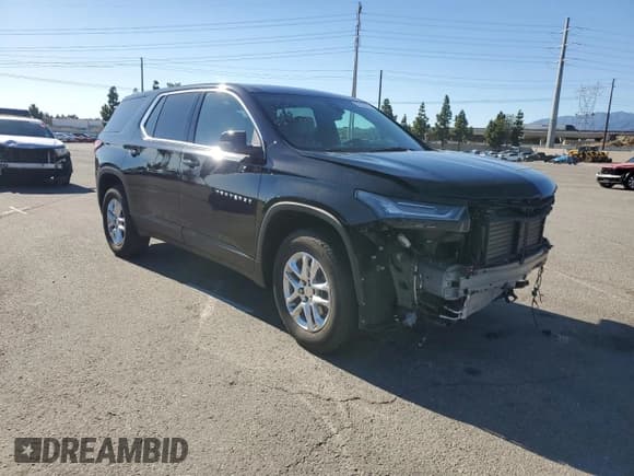 ✅ 2023 Chevrolet Traverse LS • VIN: 1GNERFKW1PJ144698 • Lot: 82532785. Wystawiony na Copart z przebiegiem 20 493 mil. Bezpłatny archiwum sprzedaży aukcyjnych z USA i szczegółowy raport historii pojazdu na DreamBid. Zdjęcie 4.