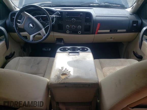 ✅ 2010 Chevrolet Silverado 1500 • VIN: 1GCSCSE22AZ200803 • Lot: 40632274. Wystawiony na Copart z przebiegiem 140 345 mil. Bezpłatny archiwum sprzedaży aukcyjnych z USA i szczegółowy raport historii pojazdu na DreamBid. Zdjęcie 8.