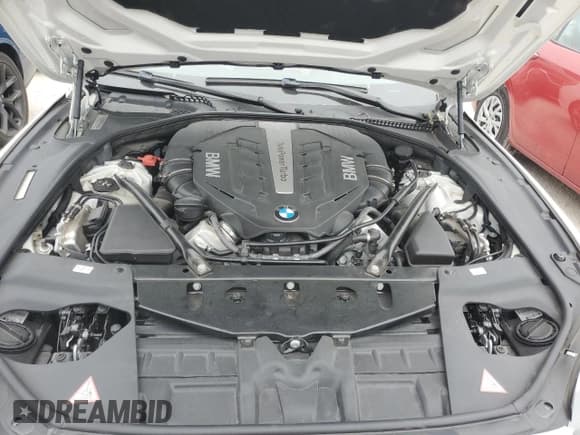 ✅ 2013 BMW 6 Series 650i • VIN: WBAYP9C53DD168785 • Лот: 74385064. Опубликован ранее на Copart с пробегом 12 006 миль. Бесплатный доступ к архиву аукционных продаж из США и подробный отчёт об истории автомобиля на DreamBid. Изображение 11.