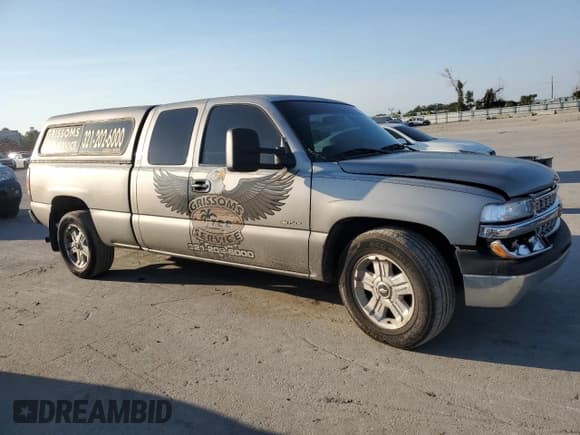 ✅ 2001 Chevrolet Silverado 1500 • VIN: 2GCEC19W611142028 • Лот: 75481484. Опубликован ранее на Copart с пробегом Не указан. Бесплатный доступ к архиву аукционных продаж из США и подробный отчёт об истории автомобиля на DreamBid. Изображение 1.