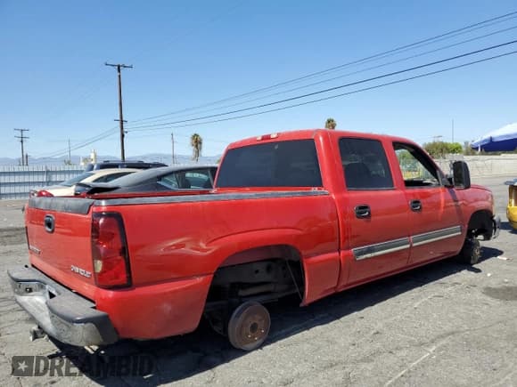 ✅ 2005 Chevrolet Silverado 1500 LS • VIN: 2GCEC13T751196247 • Лот: 68006804. Опубликован ранее на Copart с пробегом 213 137 миль. Бесплатный доступ к архиву аукционных продаж из США и подробный отчёт об истории автомобиля на DreamBid. Изображение 3.