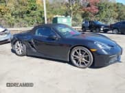 ✅ 2017 Porsche 718 Boxster • VIN: WP0CA2A87HS221816 • Lot: 43619804. Wystawiony na IAAI z przebiegiem 30 317 mil. Bezpłatny archiwum sprzedaży aukcyjnych z USA i szczegółowy raport historii pojazdu na DreamBid. Zdjęcie 13.