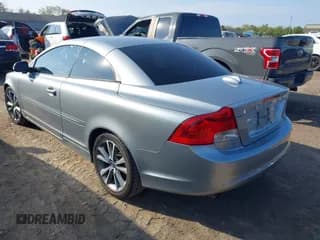 ✅ 2013 Volvo C70 T5 • VIN: YV1672MC4DJ141637 • Лот: 43292501. Опубликован ранее на IAAI с пробегом 110 275 миль. Бесплатный доступ к архиву аукционных продаж из США и подробный отчёт об истории автомобиля на DreamBid. Изображение 3.