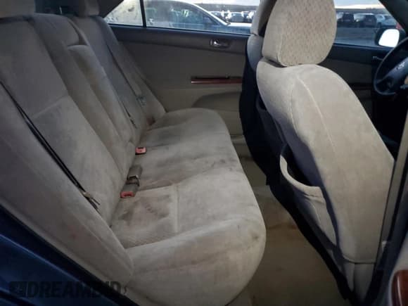 ✅ 2004 Toyota Camry LE • VIN: 4T1BE32K64U894736 • Lot: 93141345. Wystawiony na Copart z przebiegiem 214 198 mil. Bezpłatny archiwum sprzedaży aukcyjnych z USA i szczegółowy raport historii pojazdu na DreamBid. Zdjęcie 10.