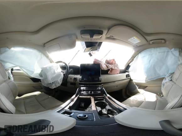 ✅ 2019 Lincoln Navigator Reserve • VIN: 5LMJJ2LT9KEL02596 • Lot: 43130774. Wystawiony na IAAI z przebiegiem 70 111 mil. Bezpłatny archiwum sprzedaży aukcyjnych z USA i szczegółowy raport historii pojazdu na DreamBid. Zdjęcie 17.