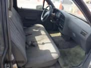 ✅ 1994 Toyota Pickup DX • VIN: JT4RN81P6R5193435 • Lot: 42381601. Listed on IAAI with 130,123 mi. Free auction sales archive from the USA and detailed vehicle history report at DreamBid. Image 5.