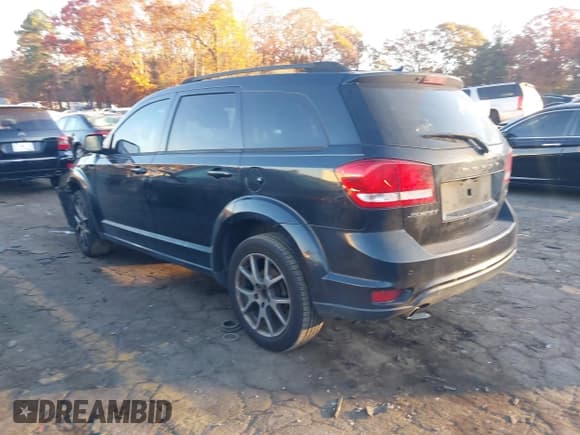 ✅ 2011 Dodge Journey R/T • VIN: 3D4PG7FG9BT534744 • Lot: 40903529. Wystawiony na IAAI z przebiegiem 209 095 mil. Bezpłatny archiwum sprzedaży aukcyjnych z USA i szczegółowy raport historii pojazdu na DreamBid. Zdjęcie 3.