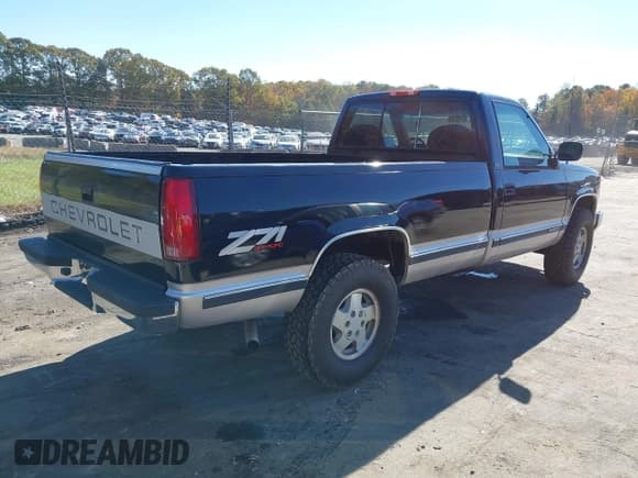 ✅ 1994 Chevrolet Silverado 1500 • VIN: 1GCEK14K7RE230944 • Лот: 43545750. Опубликован ранее на IAAI с пробегом 209 023 миль. Бесплатный доступ к архиву аукционных продаж из США и подробный отчёт об истории автомобиля на DreamBid. Изображение 4.