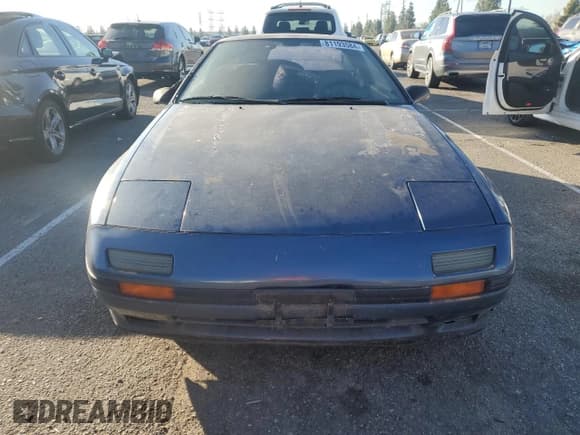 ✅ 1986 Mazda RX-7 • VIN: JM1FC3312G0156123 • Lot: 81193584. Wystawiony na Copart z przebiegiem 187 301 mil. Bezpłatny archiwum sprzedaży aukcyjnych z USA i szczegółowy raport historii pojazdu na DreamBid. Zdjęcie 5.