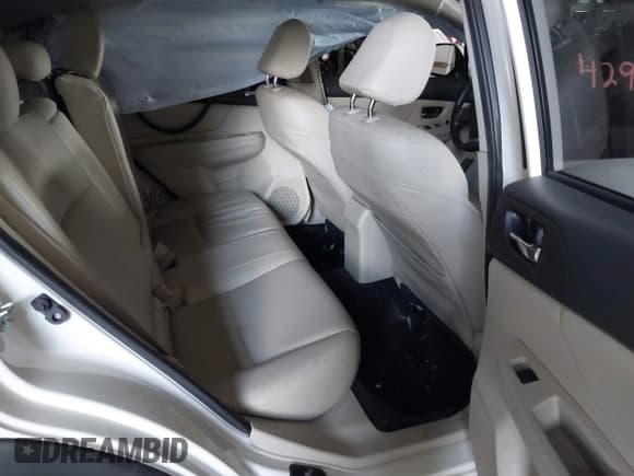 ✅ 2014 Subaru Crosstrek Limited • VIN: JF2GPAGC7E8269445 • Lot: 42981416. Wystawiony na IAAI z przebiegiem 127 246 mil. Bezpłatny archiwum sprzedaży aukcyjnych z USA i szczegółowy raport historii pojazdu na DreamBid. Zdjęcie 8.