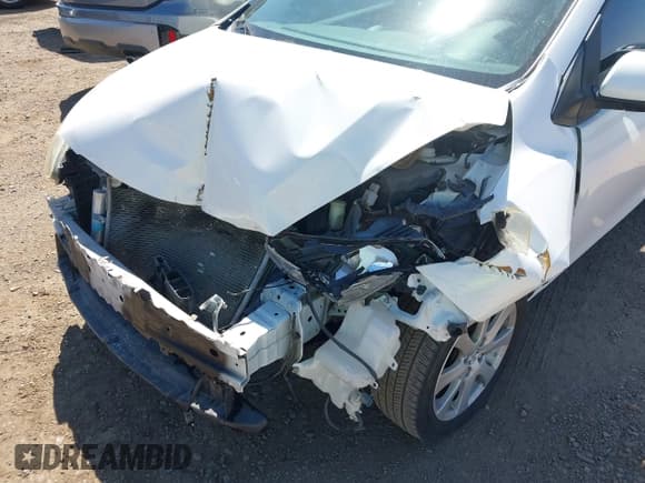 ✅ 2012 Mazda 2 Touring • VIN: JM1DE1LZ6C0152128 • Lot: 42432612. Listed on IAAI with 89,636 mi. Free auction sales archive from the USA and detailed vehicle history report at DreamBid. Image 6.