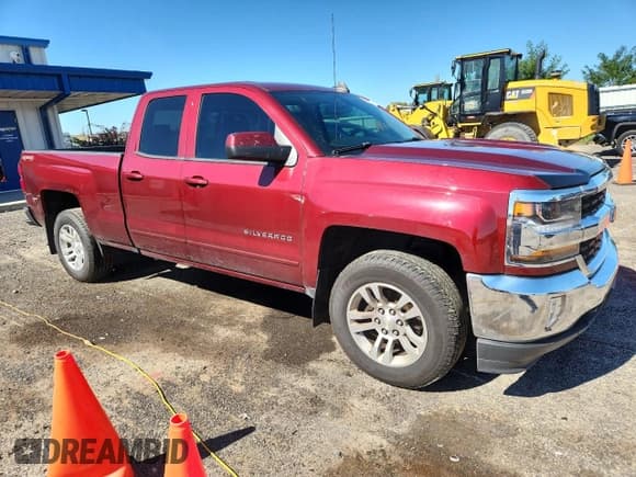 ✅ 2016 Chevrolet Silverado 1500 LT • VIN: 1GCVKREC5GZ398397 • Lot: 81781135. Wystawiony na Copart z przebiegiem 218 344 mil. Bezpłatny archiwum sprzedaży aukcyjnych z USA i szczegółowy raport historii pojazdu na DreamBid. Zdjęcie 4.