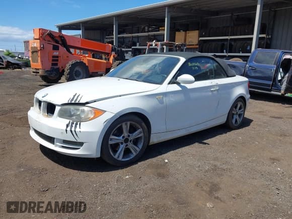 ✅ 2009 BMW 1 Series 128i • VIN: WBAUN13529VH81359 • Lot: 42531593. Listed on IAAI with 62,322 mi. Free auction sales archive from the USA and detailed vehicle history report at DreamBid. Image 17.