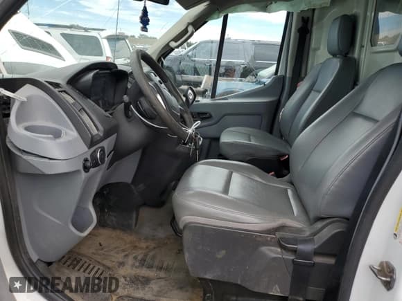 ✅ 2017 Ford Transit • VIN: 1FTYR2CMXHKA74206 • Лот: 68076854. Опубликован ранее на Copart с пробегом 99 828 миль. Бесплатный доступ к архиву аукционных продаж из США и подробный отчёт об истории автомобиля на DreamBid. Изображение 7.