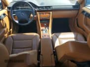 ✅ 1994 Mercedes-Benz E 320 • VIN: WDBEA32E5RC048522 • Lot: 47426734. Wystawiony na Copart z przebiegiem 84 760 mil. Bezpłatny archiwum sprzedaży aukcyjnych z USA i szczegółowy raport historii pojazdu na DreamBid. Zdjęcie 8.