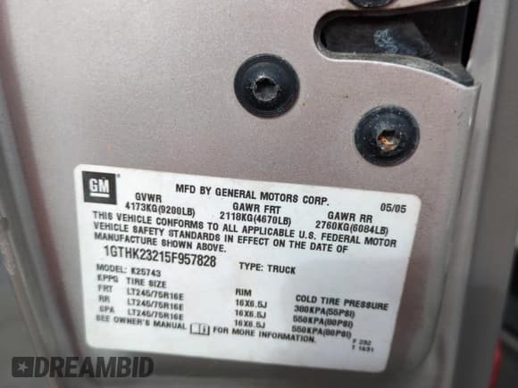 ✅ 2005 GMC Sierra 2500HD SLT • VIN: 1GTHK23215F957828 • Lot: 75952744. Wystawiony na Copart z przebiegiem Nie podano. Bezpłatny archiwum sprzedaży aukcyjnych z USA i szczegółowy raport historii pojazdu na DreamBid. Zdjęcie 13.