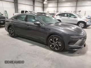 2025 Hyundai Sonata SEL with VIN KMHL64JA0SA490927, listed as a Copart auction lot 90875485 with 14,167 mi miles and Clean title. Bid and sale history available at DreamBid. Image 4.